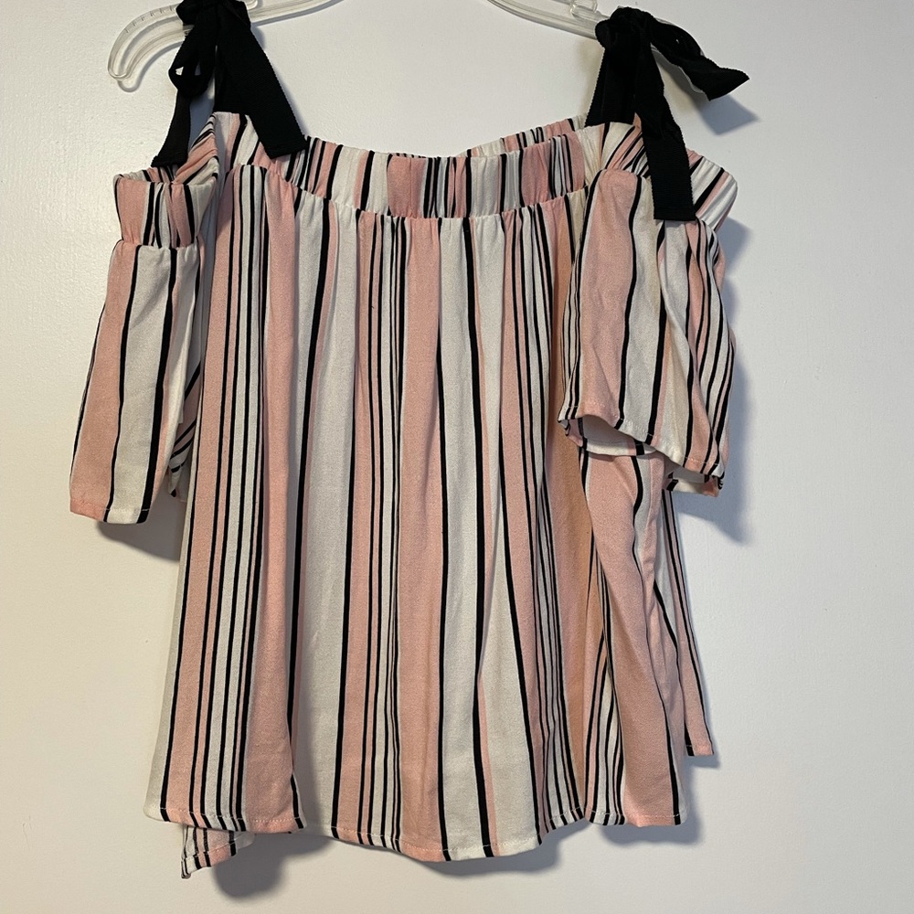 ☀️Striped tie off the shoulder top